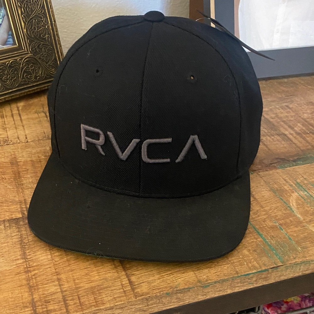 NWT RVCA Black Cap with charcoal Gray Logo